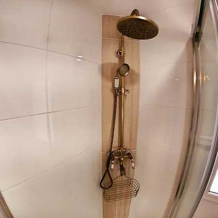 Charming In 25 M² With Balcony And Parking アパート *